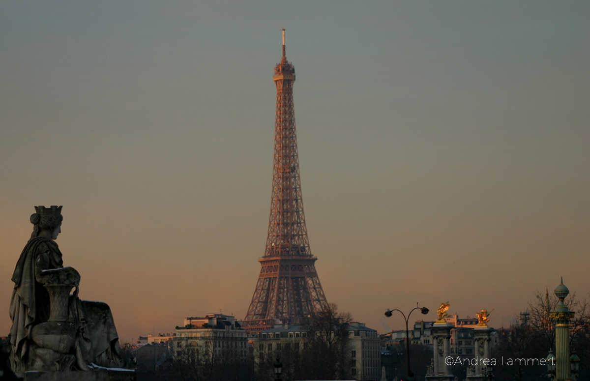 Eiffelturm im Morgenlicht - Geheimtipp für Paris
