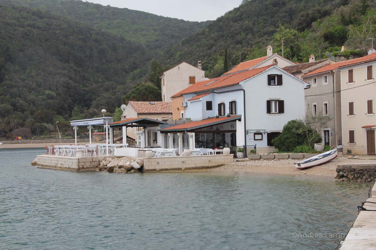 Inselhüpfen in Kroatien, Rad und Schiff in Istrien, von Krk, Cres, Rabac, Grosnjan,