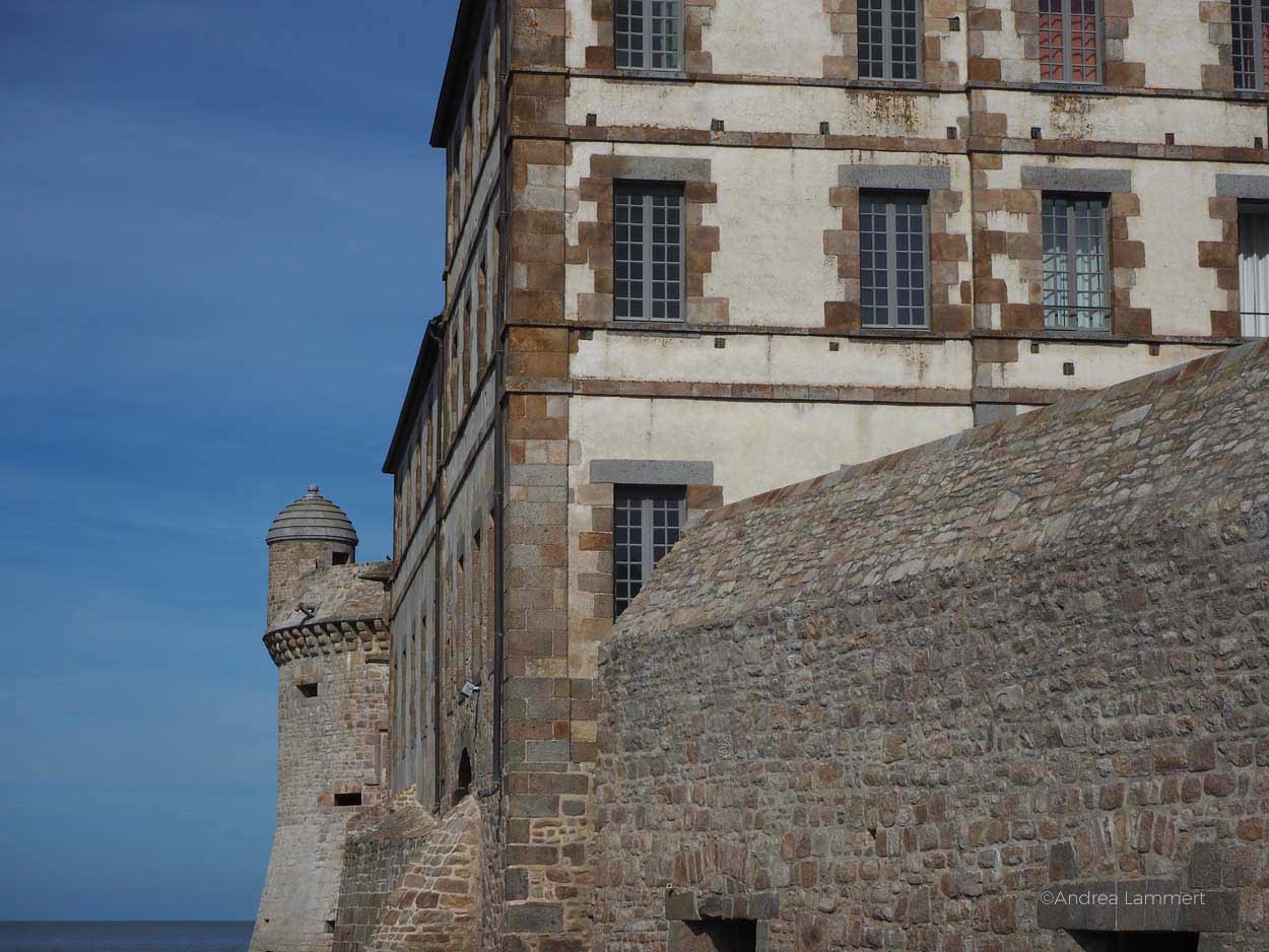 Mont-Saint-Michel, Overtourism, wann kann man ihn besuchen, was kostet das Parken