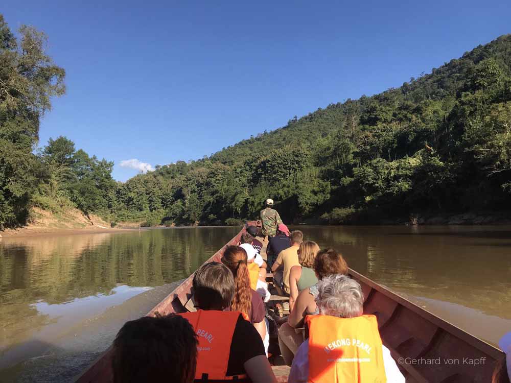 Flussfahrt auf dem Mekong ivon Thailand nach Laos, Mekong river tourqFlussfahrt auf dem Mekong ivon Thailand nach Laos, Mekong river tou