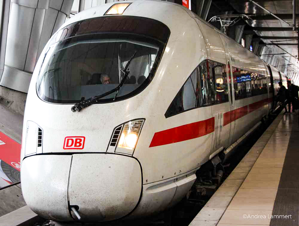 Tipps für günstige Tickets mit der Bahn ins europäische Ausland, hier die Fahrt Hannover-Paris mit der Bahn