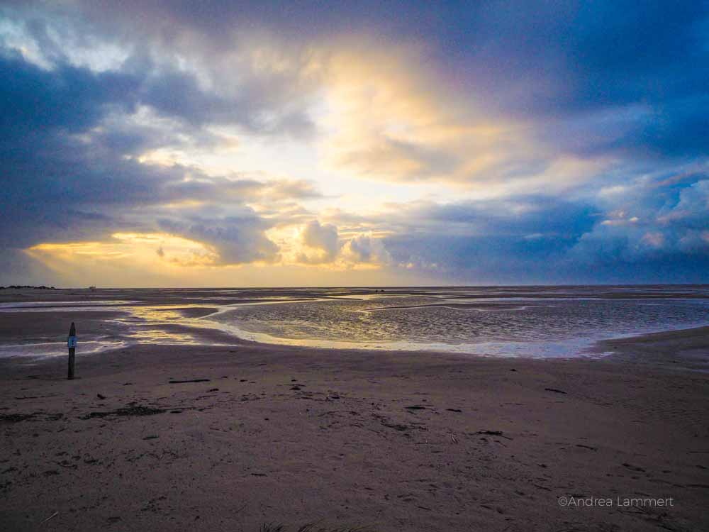 Sonnenlichtspiele in der Nordsee.