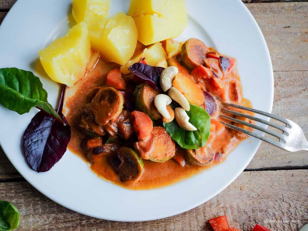 Rezept Rosenkohl mit Paprika und Tomatensoße