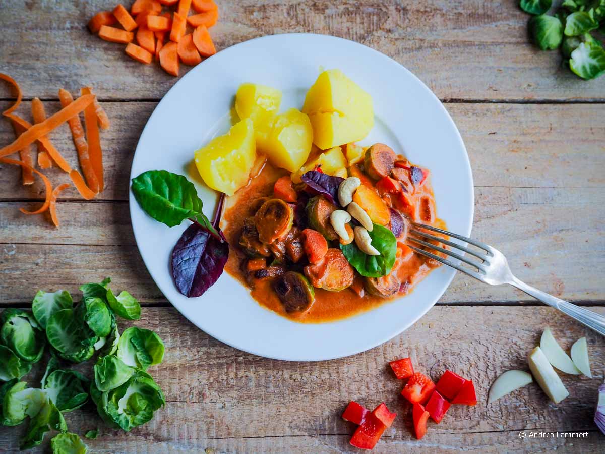 Rezept Rosenkohl mit Paprika und Tomatensoße